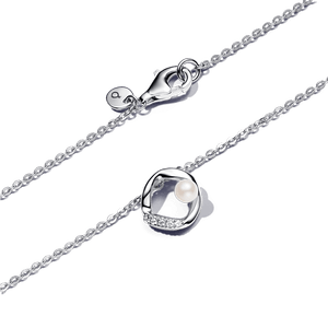 Collar Círculo Forma Orgánica en Pavé y Perla Cultivada de Agua Dulce Plata
