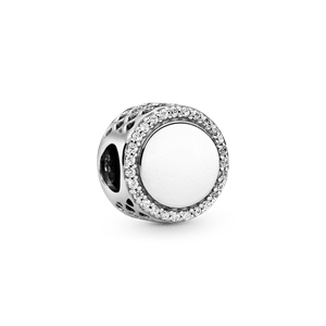 Charm de plata con Zirconia Cúbica.