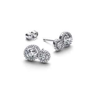 Aretes de Botón Halo y Abrazo