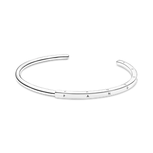 Brazalete Rígido I-D Pandora Signature Plata