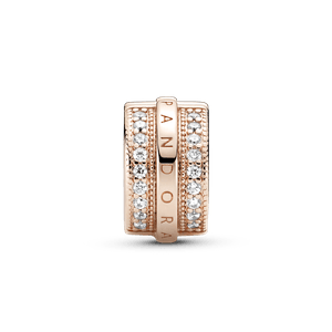 Charm Sujetador Líneas de Pavé Relucientes y Logotipo Recubrimiento en Oro Rosa de 14K