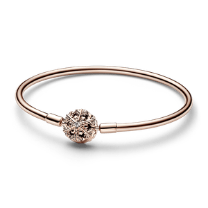 Brazalete Rígido con Broche Copo de Nieve Reluciente Pandora Moments